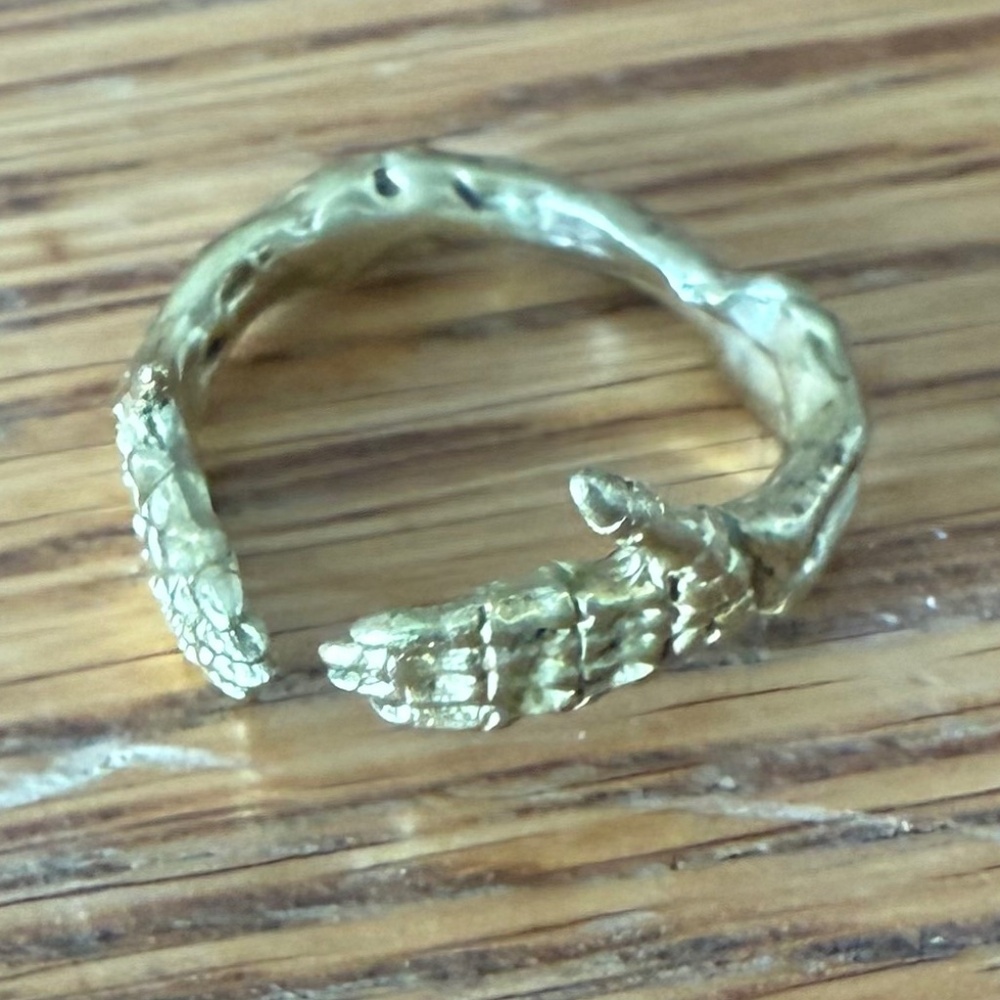 Verameat skeleton thumbs up ring Brass